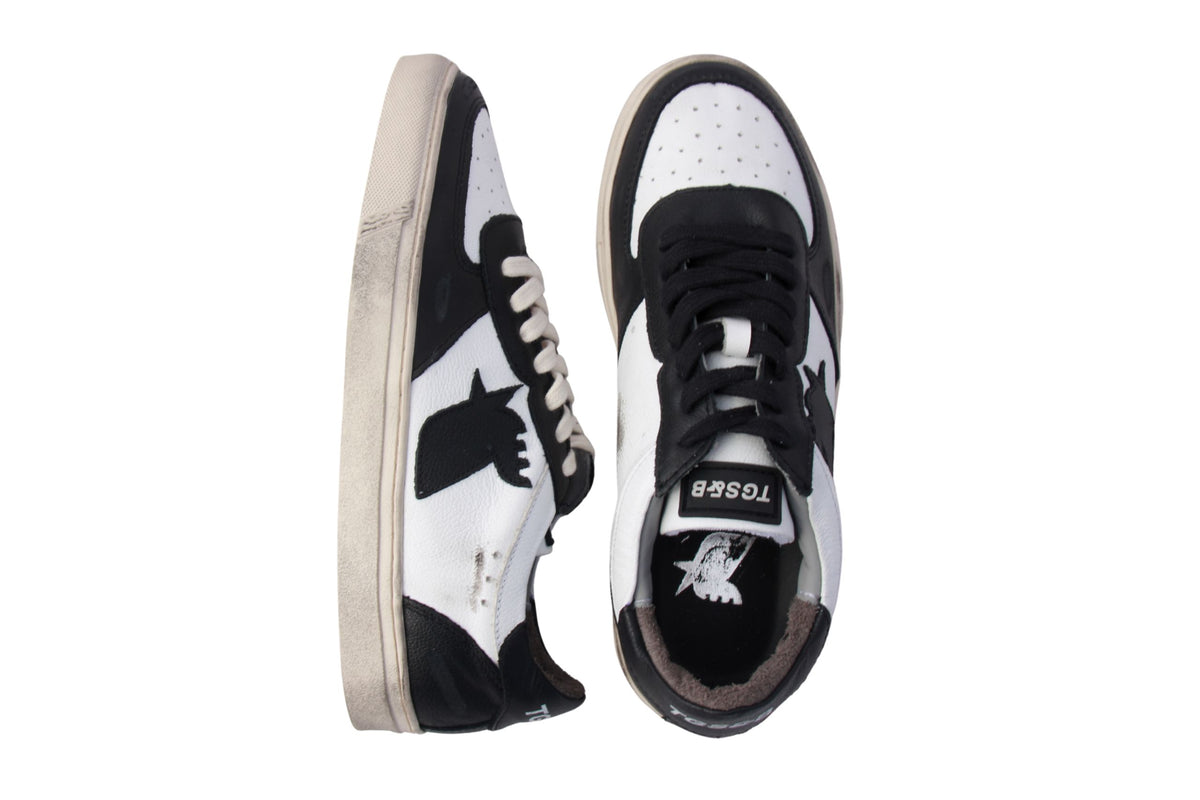 MONKEY BLACK AND WHITE